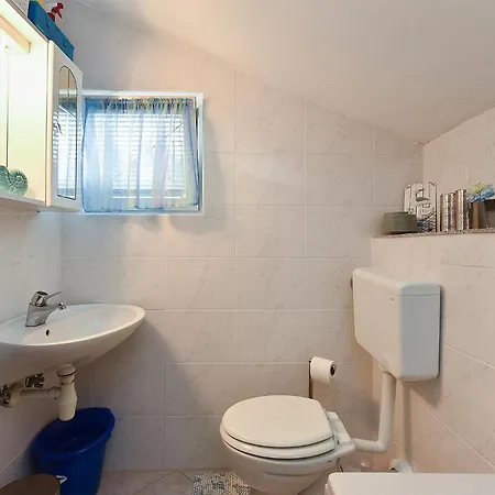 Apartman Mladen 1860 *