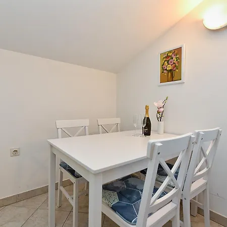 Mladen 1860 Apartamento Medulin