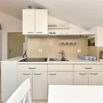Mladen 1860 Apartment *