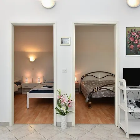 Mladen 1860 Apartment Medulin